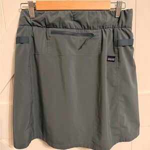 Patagonia W's Tech Skort Slate Gray Skirt with Zippered Pocket Outdoor fish hike